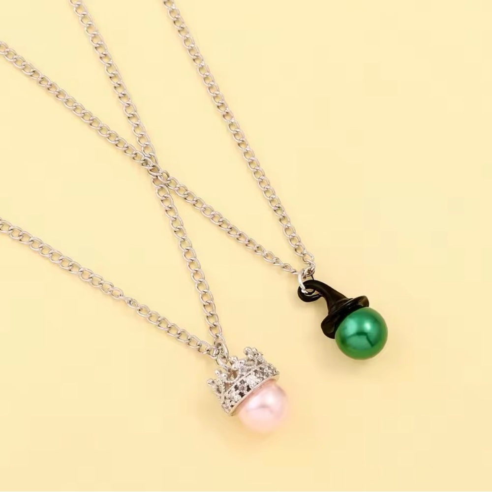 Wicked Glenda The Good Witch Faux Pink Pearl Necklace & Earrings Set Silver Tone - Picture 12 of 13